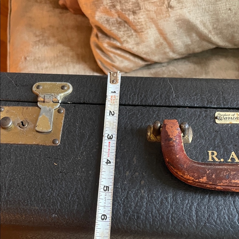 VINTAGE PRODUCT OF WARREN Suitcase 🧳 - Picture 2 of 15